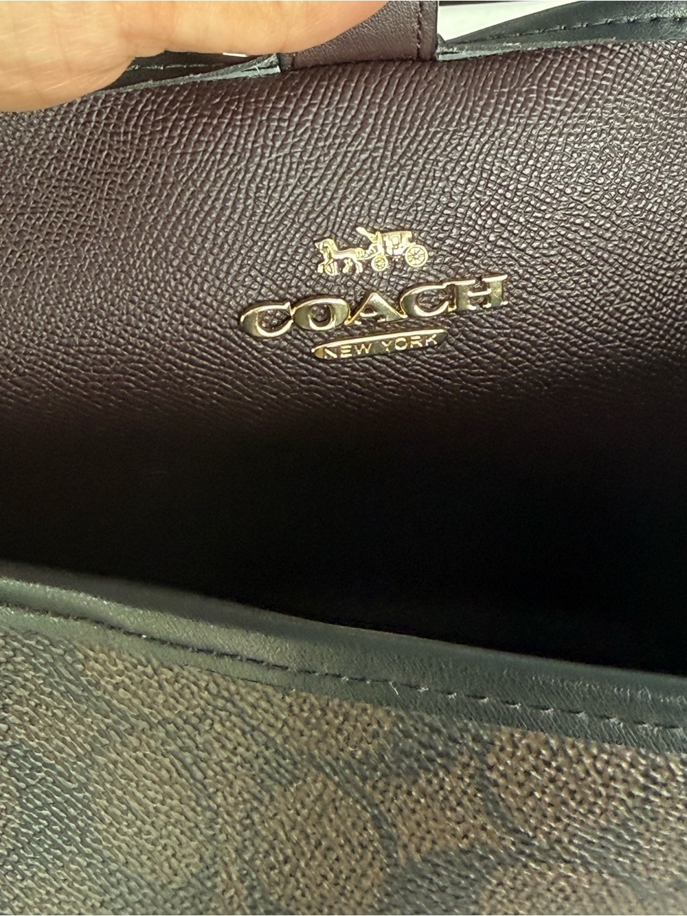 Coach City Bucket Bag in Signature Canvas - Picture 6 of 7